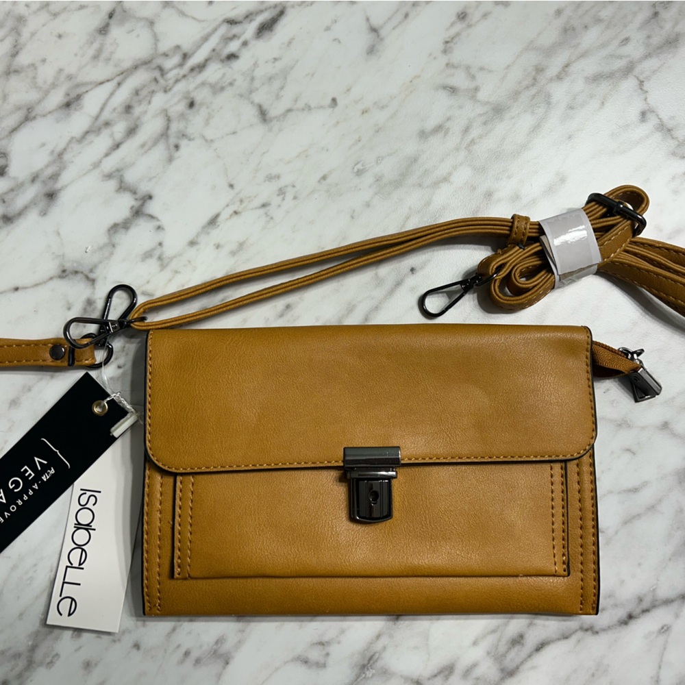 NWT Isabelle Tan Wristlet Clutch